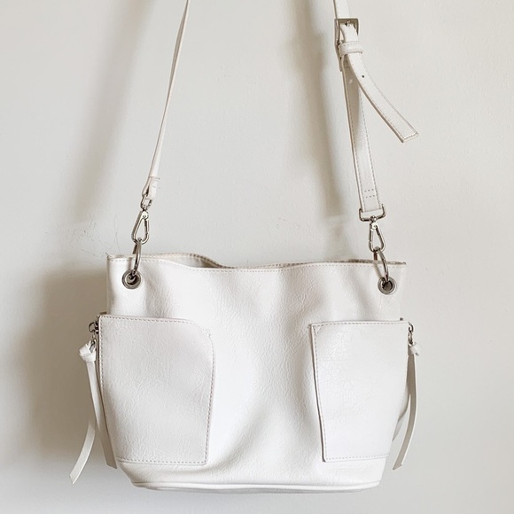 Steve Madden BKOLTT HOBO BAG White Vegan Leather Crossbody Bag - Picture 3 of 16